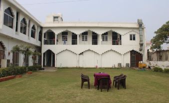 Hotel Raj Palace