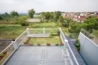 Villa 360 Bandung Hotels in Parongpong