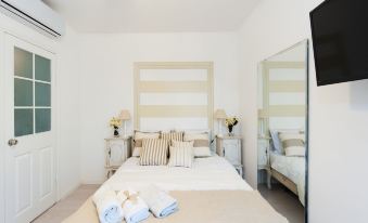 Chic 3Br Apt w Parking on the Beach with Shelter by Sea N' Rent