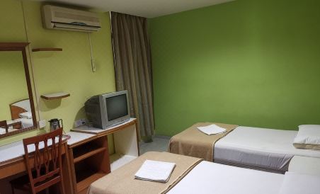 Hotel Inderapura - Housity
