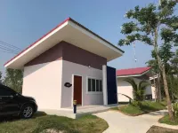 Maingam Resort Uthaitani Отели в г. 
