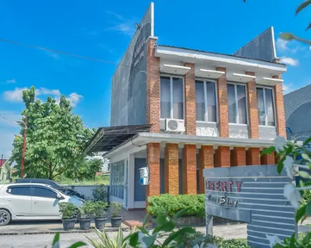 Liberty Homestay Hotels in Bukit Raya