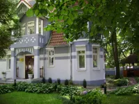 Золотая Бухта