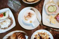 Hotel am Schlosspark Garni - breakfast