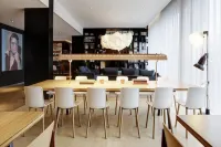 Citizenm Schiphol Airport - Quầy Bar