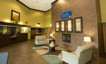 Holiday Inn Express & Suites Madison