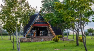 Samawati Lakeside Cottages Hotels near WA WINNIE SUPPA DUKA AND MPESA SERVICES