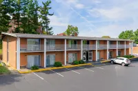 Quality Inn Waynesboro - Skyline Drive 웨인스보로 호텔