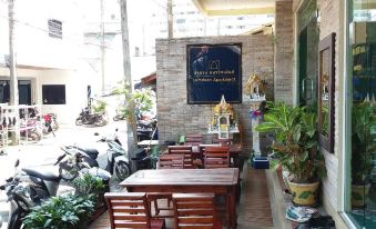 Patong Palm Guesthouse