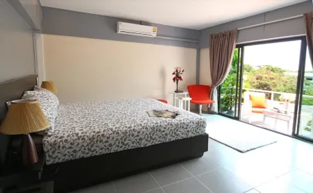 The Beach Cha am Residence