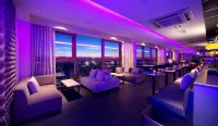 Radisson Blu Latvija Conference Andspa Hotel, Riga - Bares