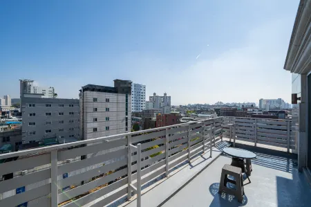 California Hotel Отели в г. Кури