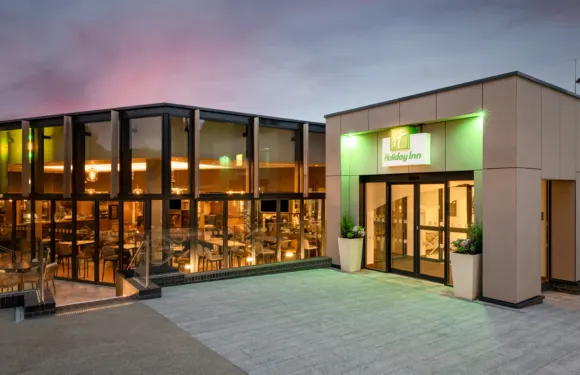 倫敦蓋特威克沃斯假日酒店