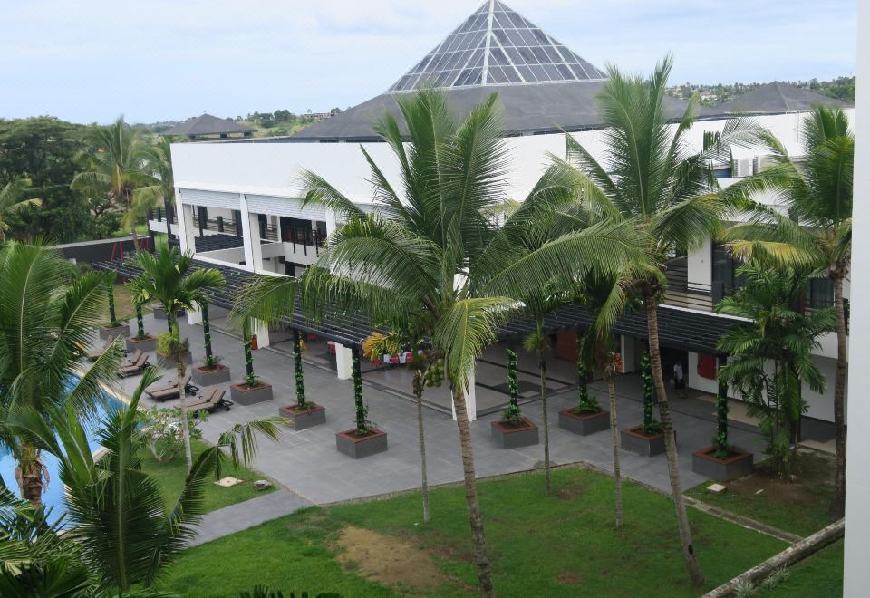 Nasau Resort & Villas Over view