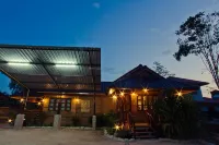Chatsuree Boutique Resort Отели в г. 