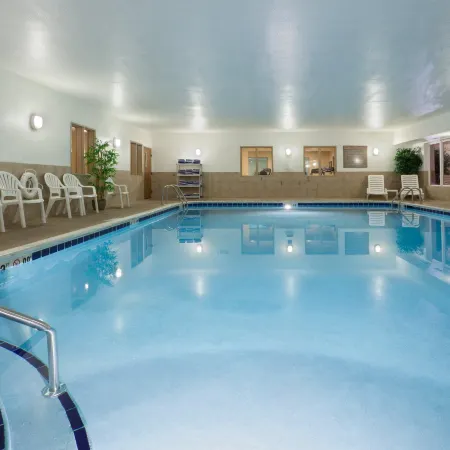 Holiday Inn Express & Suites LANCASTER-LITITZ by IHG