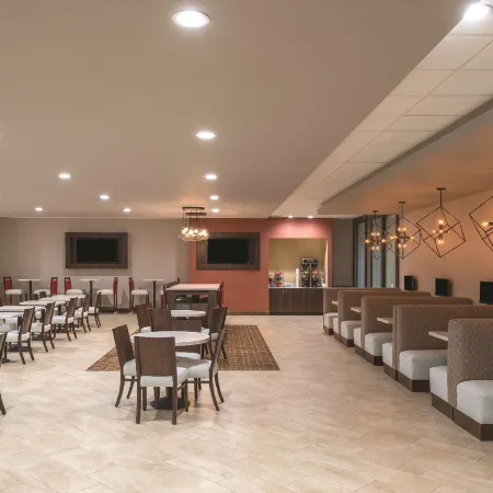 La Quinta Inn & Suites by Wyndham Joplin