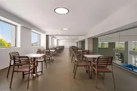 Ramada by Wyndham Targu Jiu Hotels in Târgu Jiu