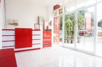 RedDoorz @ Jalan Tanjung Blitar Hotels in Sukorejo