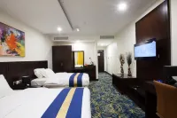 Amarah Hotel Hotels near مسار العامرات الحمرية