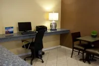 Holiday Inn Express & Suites North Conway Hotels in Conway