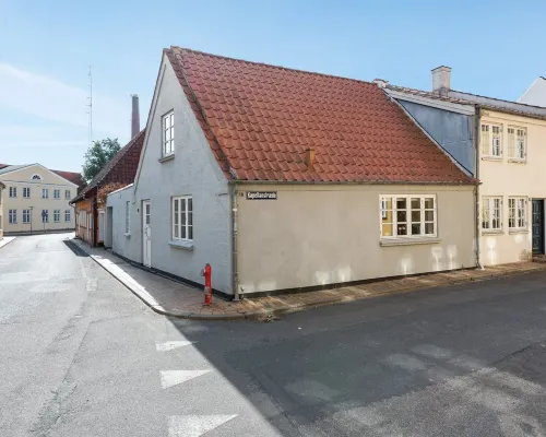 "Zezilie" - 500m from the Sea Hotels in Faaborg