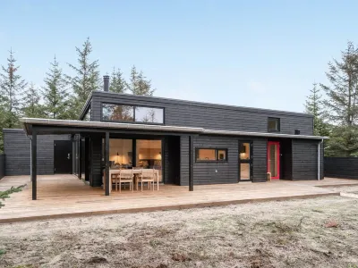 "Gunnor" - 1.3km from the Sea