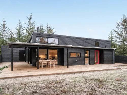 "Gunnor" - 1.3km from the Sea