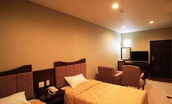 Hotel Castle Village Golf and Resort