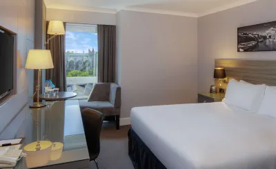 DoubleTree by Hilton Bristol City Centre Hotels near Badminton School