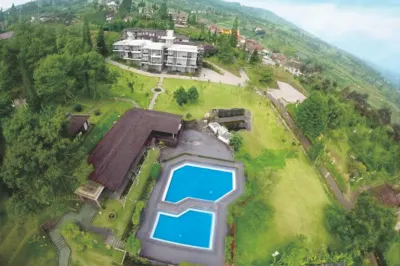 Lembang Asri Resort Hotel dekat Halal Mart Jambudipa Cisarua BandungBarat