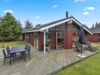 "Arngerd" - 450m from the Sea Hotels in Lokken