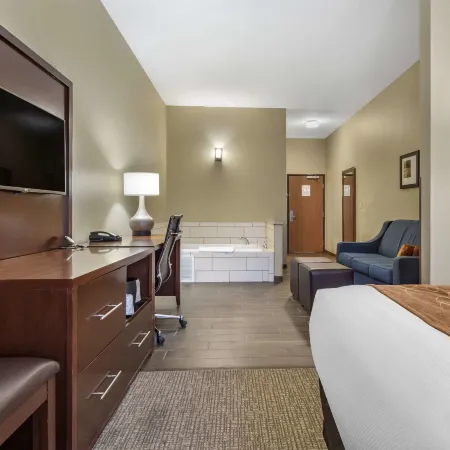 Comfort Suites Bridgeport - Clarksburg