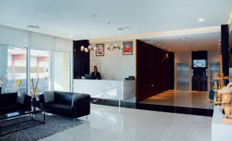 Aura Suites