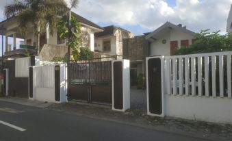 Ndliman House Near Ugm Jogja Mitra RedDoorz