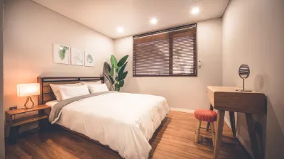 Hengone Jutek Gajok Pension Hôtels à : 