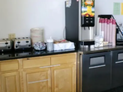 Travelodge by Wyndham San Francisco Airport North Hotel di San Mateo County