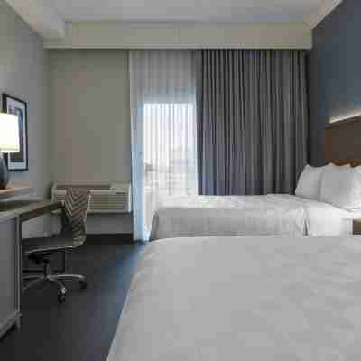Holiday Inn Kingston-Waterfront Rooms