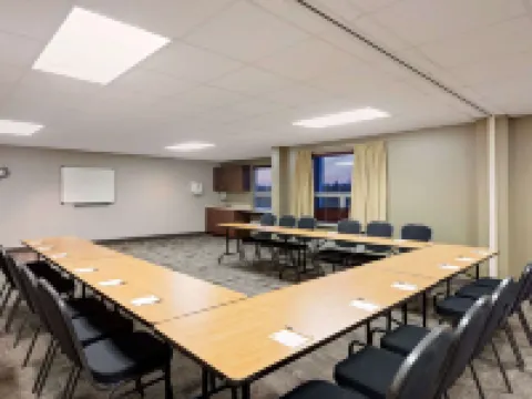 Super 8 by Wyndham Kapuskasing Hotels in Cochrane District