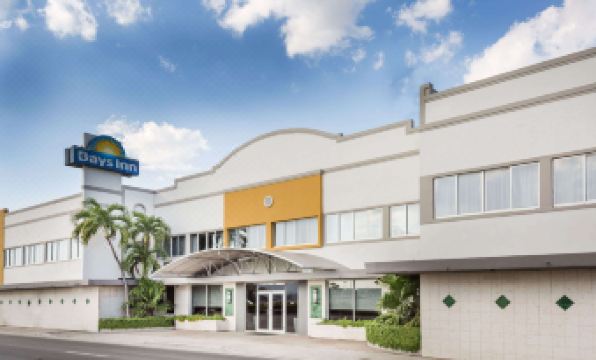 Days Inn by Wyndham Miami Airport North