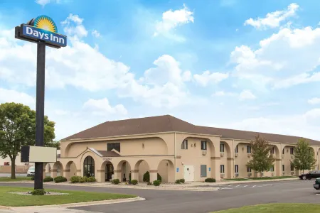 Days Inn by Wyndham Austin