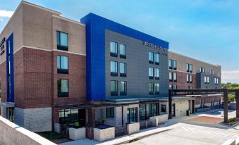 SpringHill Suites Kansas City Plaza