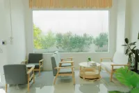 S1 Trang Hotel فنادق في ترانج