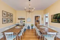 Historic Brookfield Farm Home ~ 14 Mi to Milwaukee