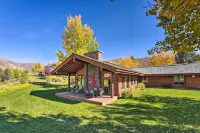 Unique Mountain Escape w/ 2 Decks < 2 Mi to Skiing - Wi-Fi