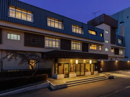 Tsukagoshiyashichibee Отели в г. Сибукава