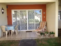 Lovely Apartment in Flic en Flac, Close to the Beach and All Amenities.