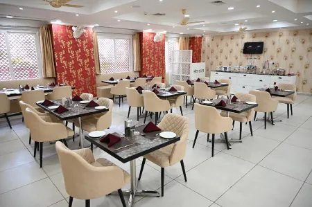 Hotel Seth Murlidhar Seva Sadan-Near Prem Mandir