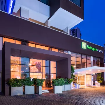 Holiday Inn Express CARTAGENA BOCAGRANDE by IHG Отели рядом с достопримечательностью «Бокагранде»