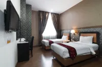 Grand Kanaya Hotel
